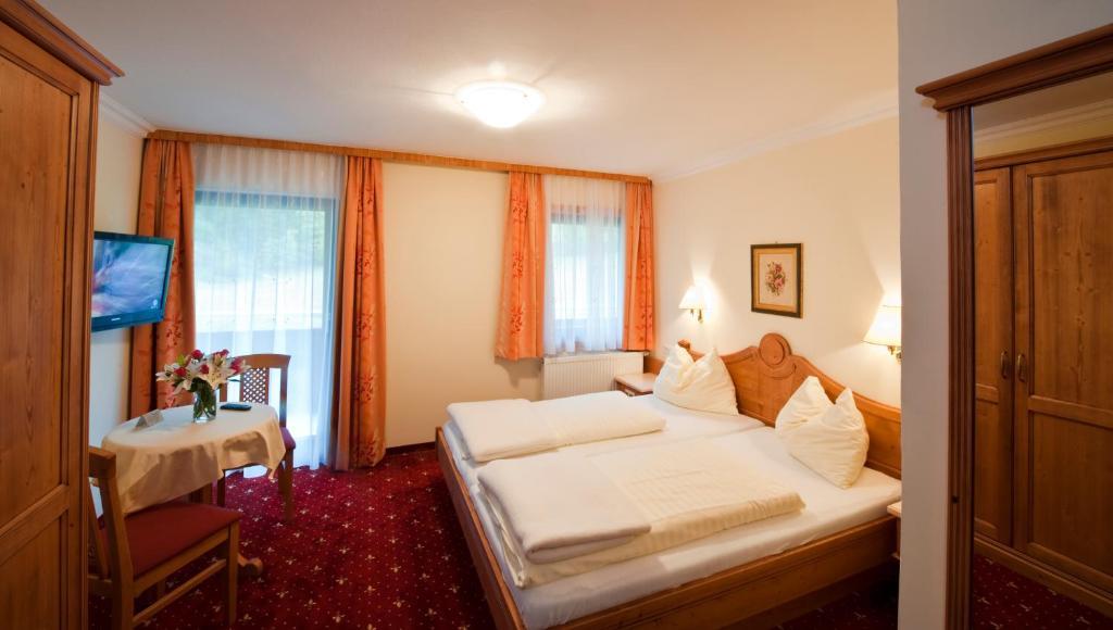 Hotel Hammerwirt - Forellenhof อุนเทอร์เทาเอิร์น ห้อง รูปภาพ