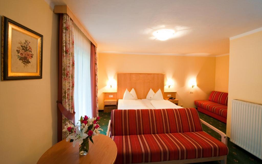 Hotel Hammerwirt - Forellenhof อุนเทอร์เทาเอิร์น ห้อง รูปภาพ